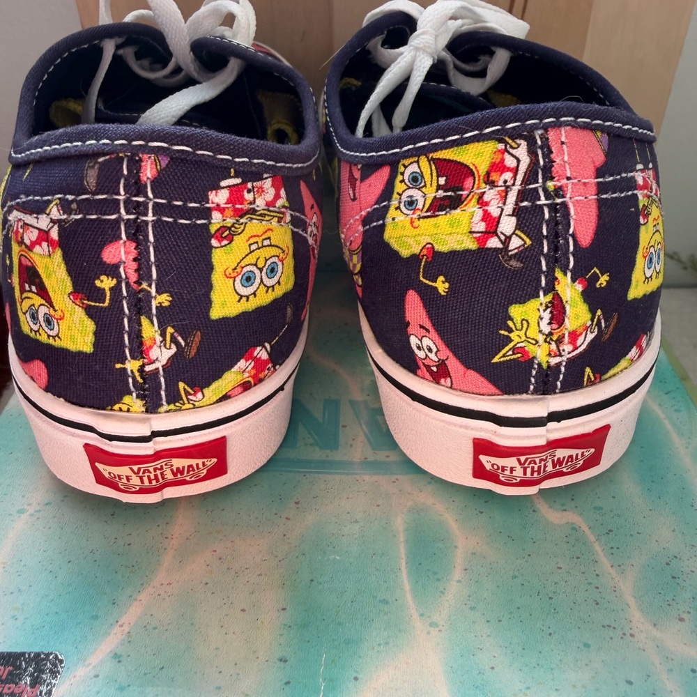 Vans ComfyCush SpongeBob Sneakers - Black and Yellow. New with box. - Picture 6 of 11